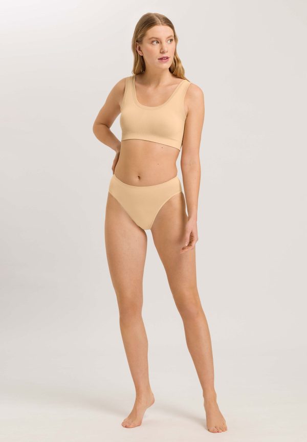 Touch Feeling Crop Top Padded - Image 4